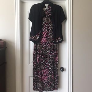 Darling floral dress set.